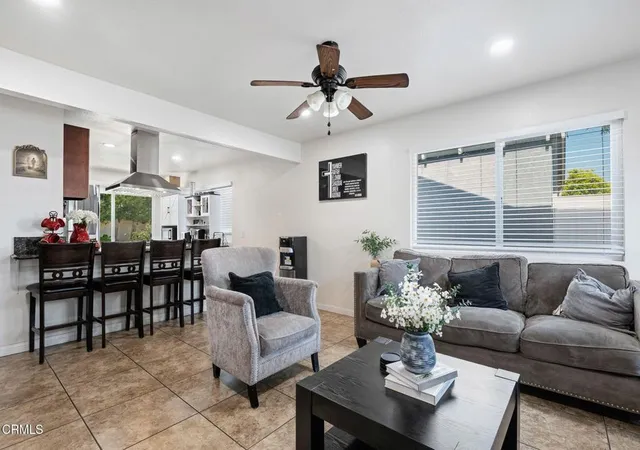 3rd image of 2334 Alexander St, Oxnard, CA 93033 | MLS# V1-35957
