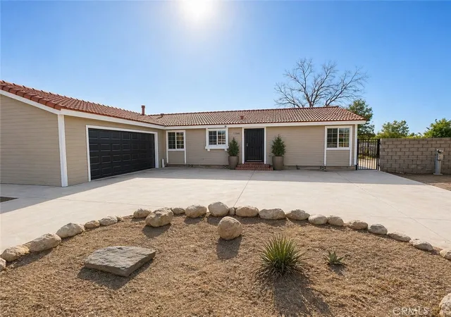 1st image of 12546 Navajo, Apple Valley, CA 92308 | MLS# HD26087869