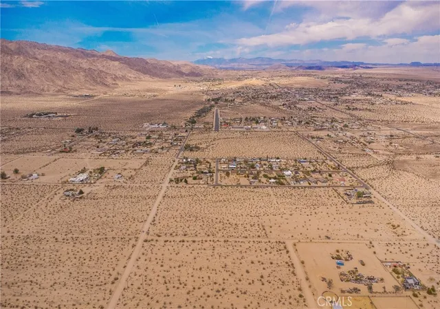 Homes for sale in 29 Palms, CA | 3112 Sullivan Rd, 29 Palms, CA 92277 | MLS# JT26087456