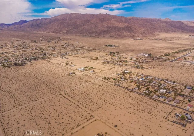 Homes for sale in 29 Palms, CA | 3112 Sullivan Rd, 29 Palms, CA 92277 | MLS# JT26087456
