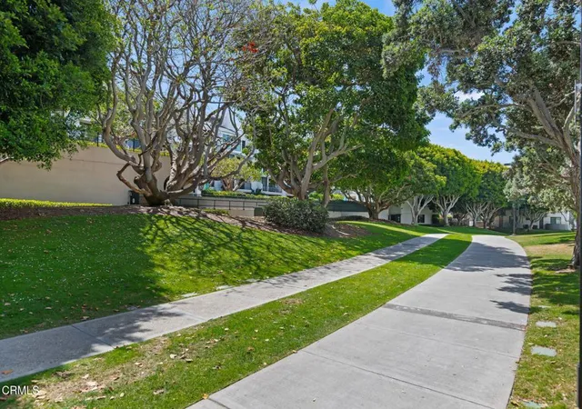 Homes for sale in Santa Monica, CA | 2920 Neilson Wy #304, Santa Monica, CA 90405 | MLS# V1-35961
