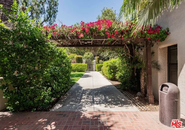 Homes for sale in West Hollywood, CA | 950 N Kings Rd #216, West Hollywood, CA 90069 | MLS# 26738965