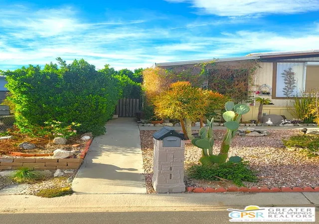 Photo 3 of Manufactured home for sale at 69652 Parkside Dr, Desert Hot Springs, CA 92241 | MLS# 26787967PS | Listing updated on 2026-05-28