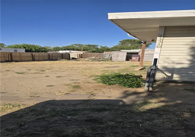 Photo 3 of Single family home for sale at 43310 Fairglen Rd, Lancaster, CA 93535 | MLS# SR26088256 | Listing updated on 2026-06-02