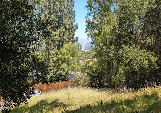Photo 3 of Land for sale at 3530 N Knoll Dr, Los Angeles, CA 90068 | MLS# P1-26794 | Listing updated on 2026-06-29