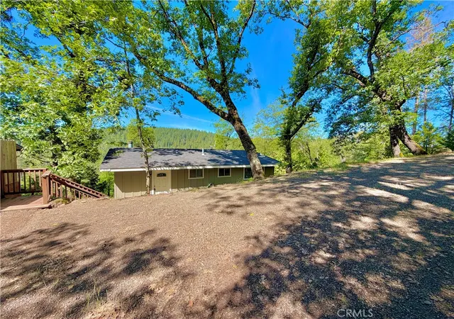 Photo 3 of Sale Pending at 12137 Black Oak Dr, Middletown, CA 95461 | MLS# LC26088136 | Listing updated on 2026-09-02
