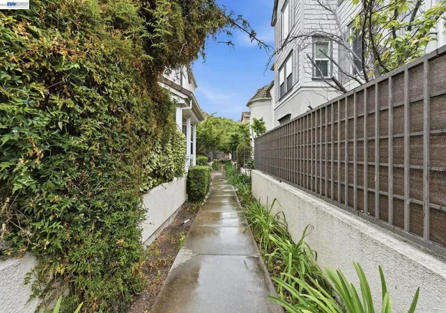 Photo 2 of Single family home for sale at 6005 Hillbrook Pl, Dublin, CA 94568 | MLS# 41132097 | Listing updated on 2026-09-24