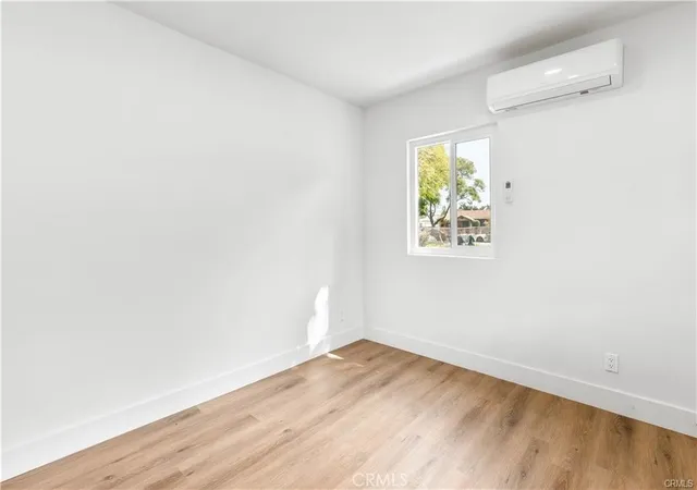 Listing Photo 5 - Condo for sale in building located at 6523 Ajax Ave, Bell Gardens, CA 90201