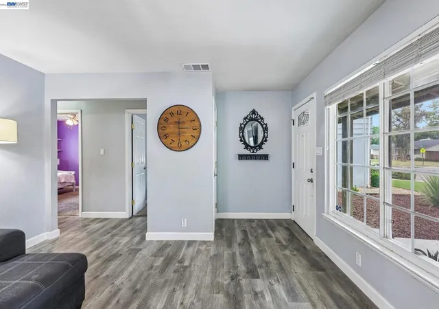 2nd image of 1225 W Beverly Pl, Tracy, CA 95376 | MLS# 41132117