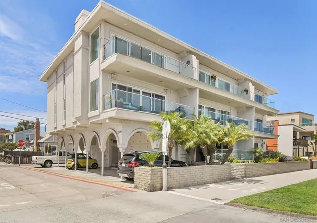 3rd image of 3500 Bayside #3C, San Diego, CA 92109 | MLS# 260009744SD