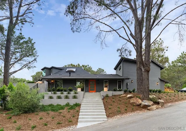 3rd image of 390 Hidden Pines Rd, Del Mar, CA 92014 | MLS# 260009746SD