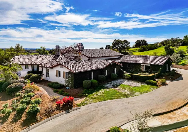 2nd image of 8235 Caminito Santaluz Norte, San Diego, CA 92127 | MLS# 260009745SD