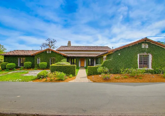 3rd image of 8235 Caminito Santaluz Norte, San Diego, CA 92127 | MLS# 260009745SD