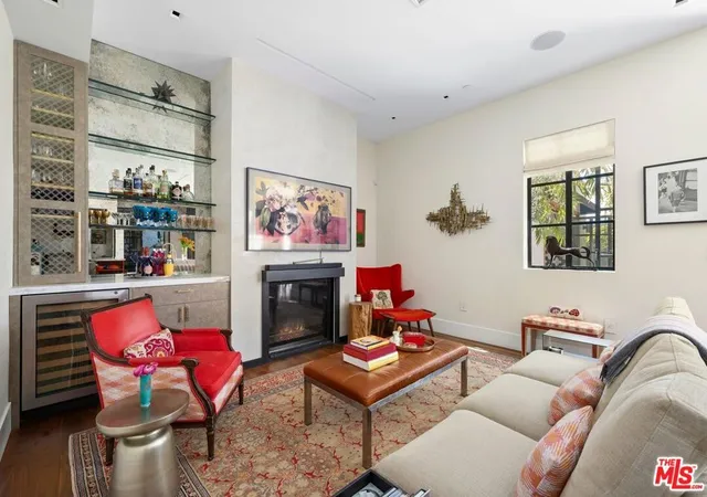 Homes for sale in Santa Monica, CA | 2402 11Th St, Santa Monica, CA 90405 | MLS# 26792893