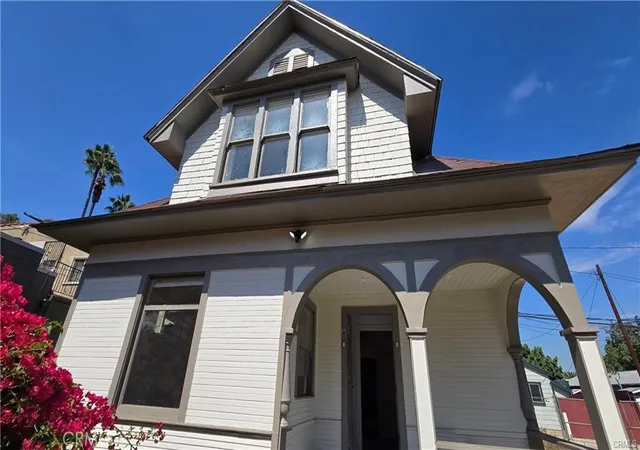 Homes for sale in Long Beach, CA | 973 N Park, Long Beach, CA 90813 | MLS# DW26088637