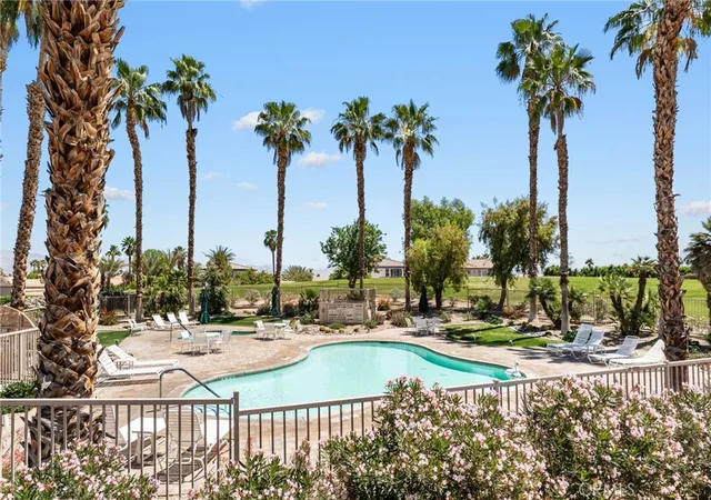 Listing Photo 4 - Condo for sale in building located at 78493 Magenta, La Quinta, CA 92253