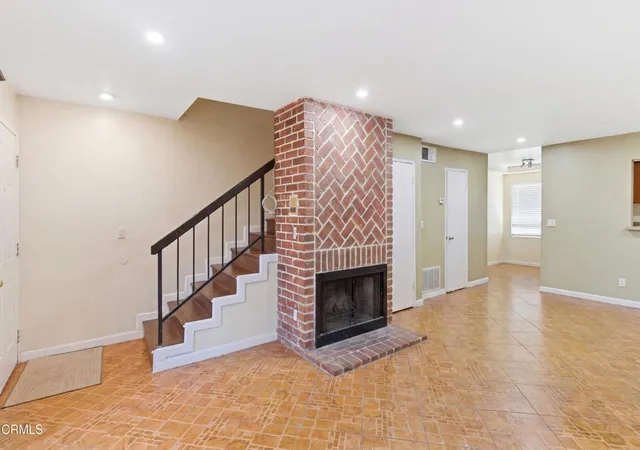 4th image of 9051 Cedros Ave #8, Panorama City, CA 91402 | MLS# V1-35985