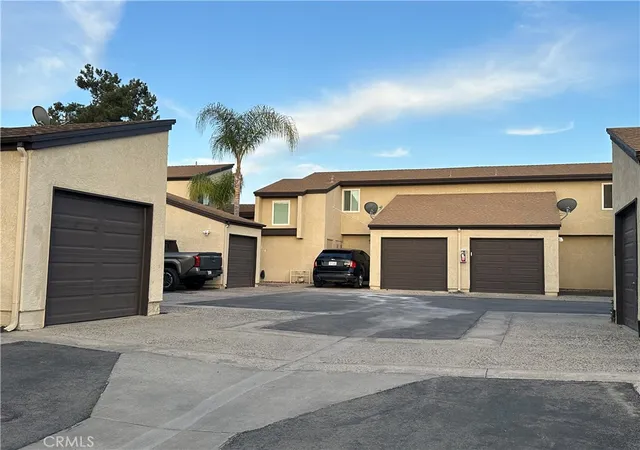 Homes for sale in Lake Elsinore, CA | 274 Parkview Pl, Lake Elsinore, CA 92530 | MLS# IG26087468