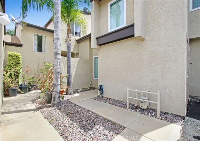 Homes for sale in Lake Elsinore, CA | 274 Parkview Pl, Lake Elsinore, CA 92530 | MLS# IG26087468