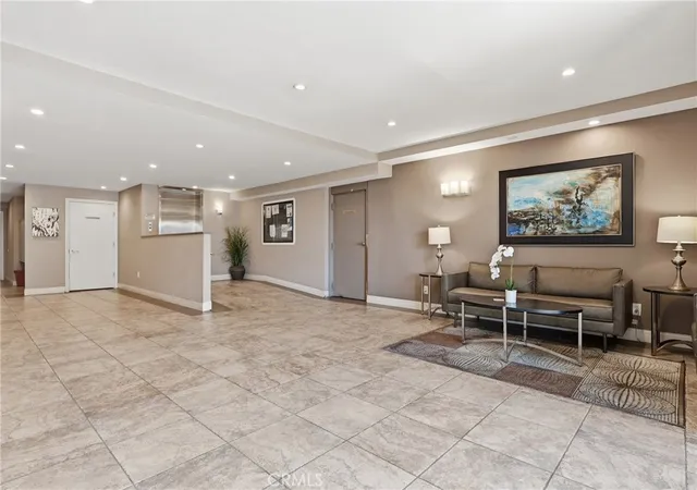 2nd image of 1600 Ardmore Ave, Hermosa Beach, CA 90254