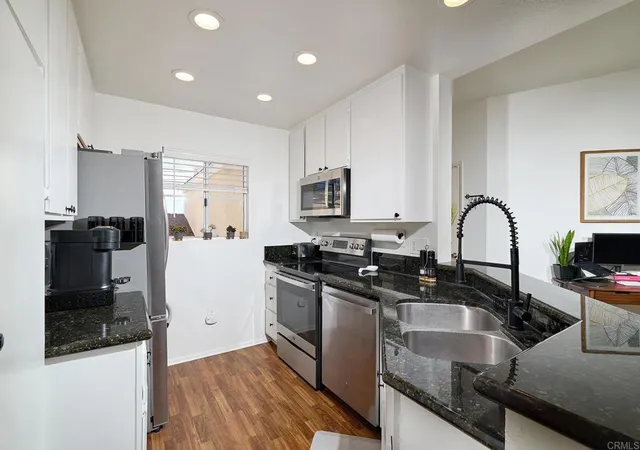 5th image of 7027 Camino Degrazia, San Diego, CA 92111