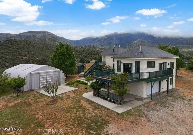 Photo 2 of Single family home for sale at 17041 Summers Dr, Tehachapi, CA 93561 | MLS# SR26080112 | Listing updated on 2026-05-12