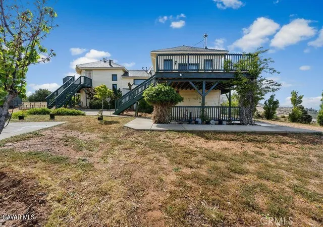 Photo 3 of Single family home for sale at 17041 Summers Dr, Tehachapi, CA 93561 | MLS# SR26080112 | Listing updated on 2026-05-12