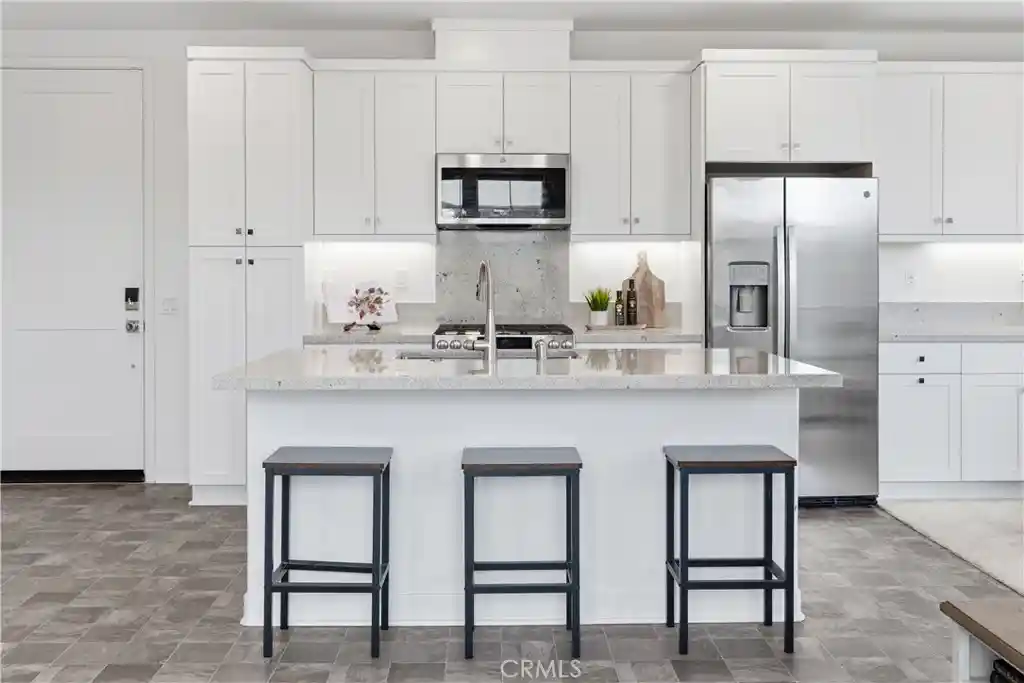 Listing Photo 1 - Condo for sale in 1401 Lasso Wy located at 1401 Lasso Wy, Rancho Mission Viejo, CA 92694 - Unit #304