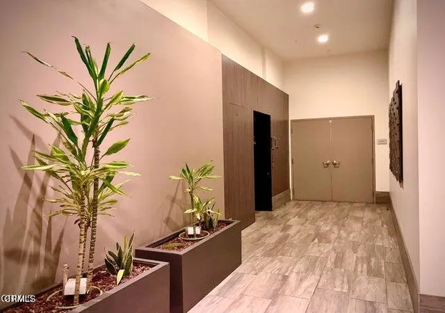 Listing Photo 4 - Condo for sale in building located at 482 S Arroyo, Pasadena, CA 91105 - Unit #410