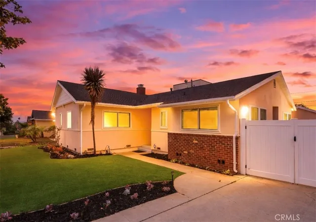 10525 S 4th Ave, Inglewood, CA 90303 | MLS# PV26088876 | Houzeo
