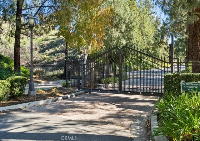 Homes for sale in Saugus, CA | 22043 Parvin, Saugus, CA 91350 | MLS# SR26087314