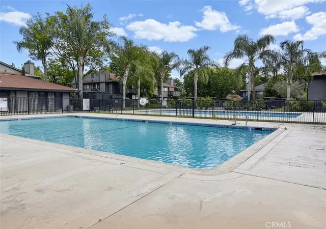 Homes for sale in Fresno, CA | 1190 S Winery Avenue, Fresno, CA 93727 | Houzeo