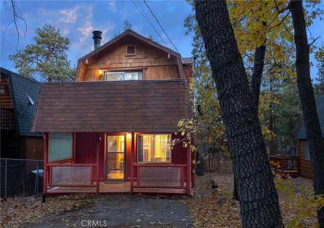 Homes for sale in Sugarloaf, CA | 351 Pine Ln, Sugarloaf, CA 92386 | MLS# IG26088183