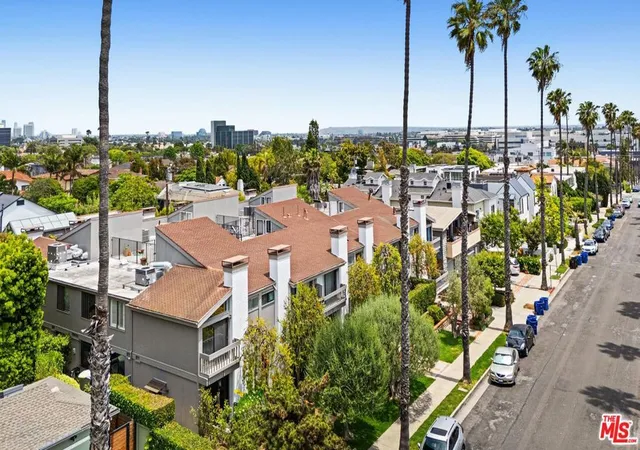 Homes for sale in Santa Monica, CA | 1015 21st St #B, Santa Monica, CA 90403 | MLS# 26789001