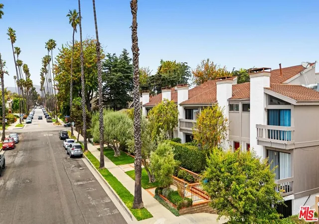 Homes for sale in Santa Monica, CA | 1015 21St St #B, Santa Monica, CA 90403 | MLS# 26789001