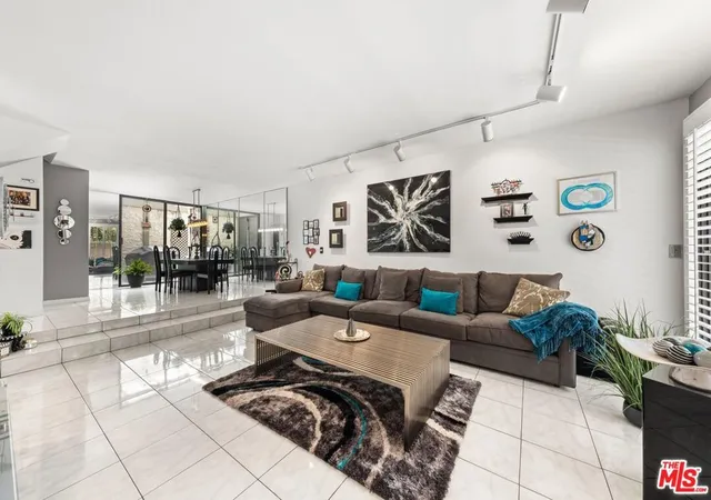 Homes for sale in Santa Monica, CA | 1015 21St St #B, Santa Monica, CA 90403 | MLS# 26789001