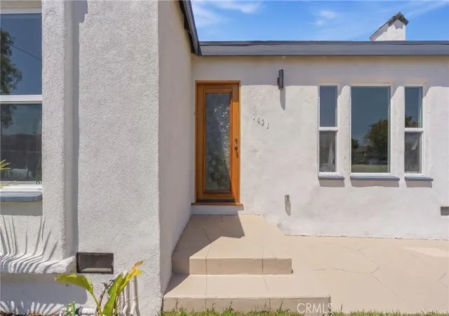 Photo 3 of Sale Pending at 1431 West 90th, Los Angeles, CA 90047 | MLS# DW26088977 | Listing updated on 2026-09-04