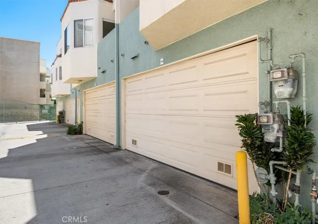 Homes for sale in Sherman Oaks, CA | 5455 Sylmar #1402, Sherman Oaks, CA 91401 | MLS# SR26087942