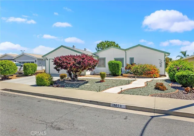 Homes for sale in Hemet, CA | 1660 Brentwood, Hemet, CA 92545 | MLS# SW26088115