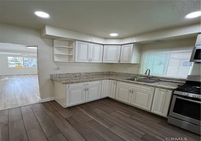 Photo 3 of Single family home for sale at 2033 W Burnett St, Long Beach, CA 90810 | MLS# PW26089090 | Listing updated on 2026-09-30