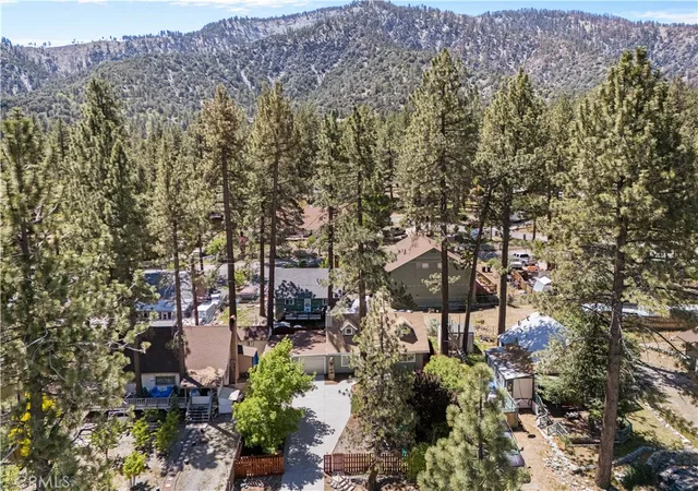 4th image of 1869 Outer Hwy 2 S, Wrightwood, CA 92397 | MLS# HD26086882