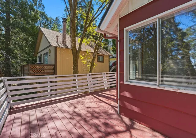Homes for sale in Twin Peaks, CA | 26408 Lake Forest Dr, Twin Peaks, CA 92391 | MLS# IG26089101
