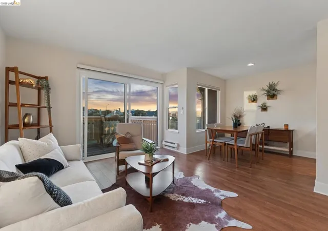 Homes for sale in Richmond, CA | 194 Lakeshore Ct, Richmond, CA 94804 | MLS# 41132266