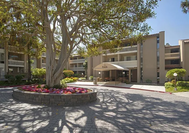 2nd image of 1775 Diamond, San Diego, CA 92109