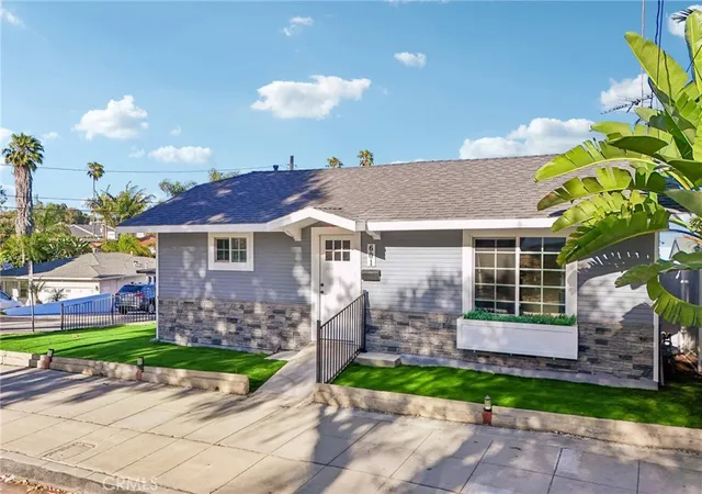 2nd image of 601 El Redondo, Redondo Beach, CA 90277 | MLS# SB26065515