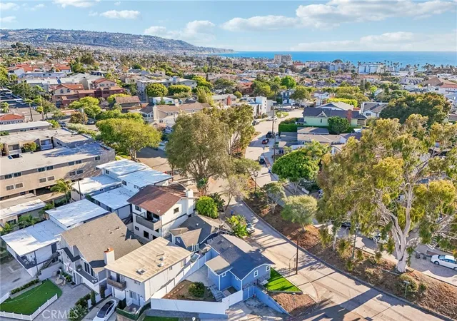 35th image of 601 El Redondo, Redondo Beach, CA 90277 | MLS# SB26065515