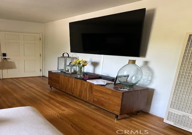 28th image of 1120 East Ave, Burbank, CA 91504 | MLS# BB26088451