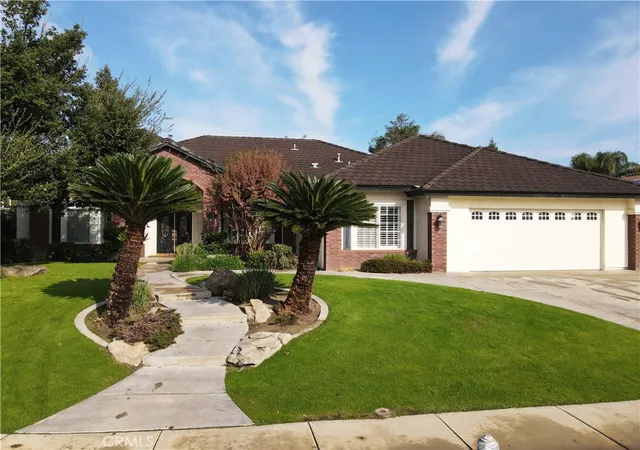Photo 2 of Single family home for sale at 12210 Rushville Ct, Bakersfield, CA 93312 | MLS# NS26089272 | Listing updated on 2026-10-05
