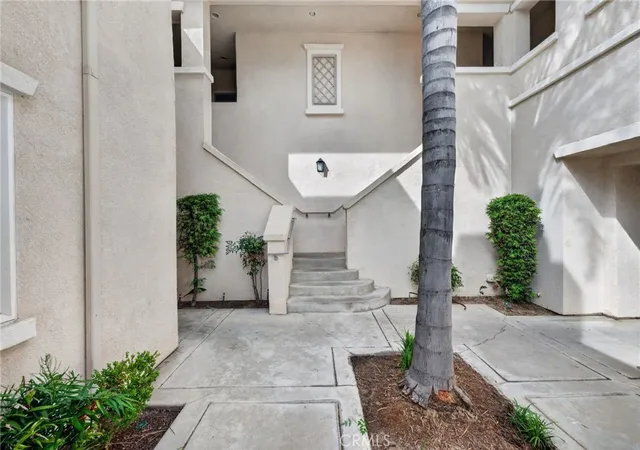 3rd image of 26364 Arboretum Wy #3306, Murrieta, CA 92563 | MLS# SW26084615