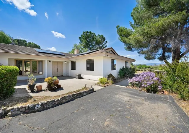 Homes for sale in Ramona, CA | 267 Via Taquita, Ramona, CA 92065 | MLS# 260009881SD